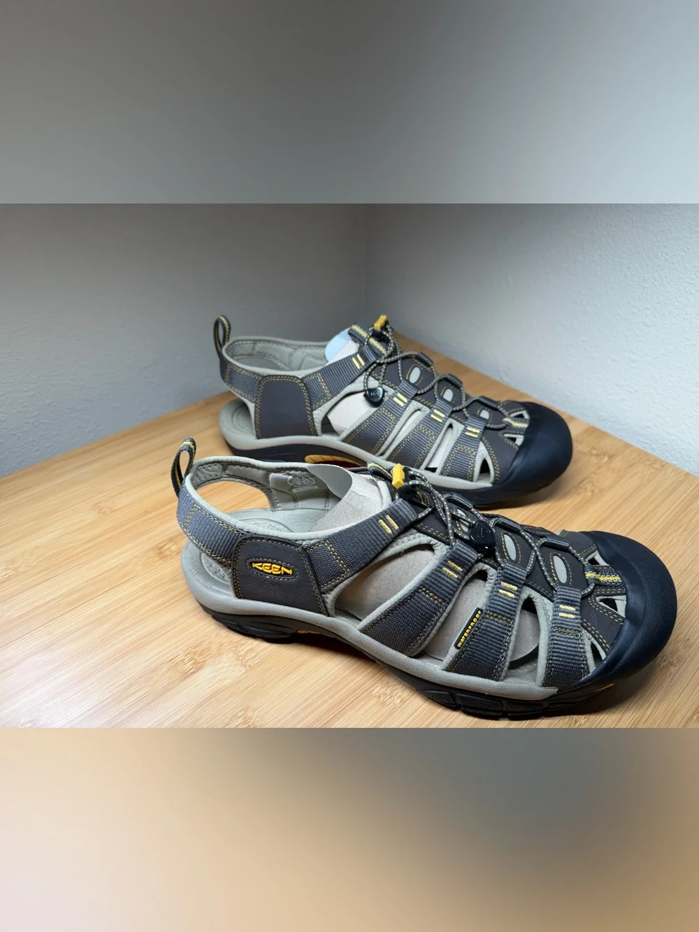 KEEN Newport H2 Men's Raven Aluminum Water Hiking Sandals Size 14 NIB